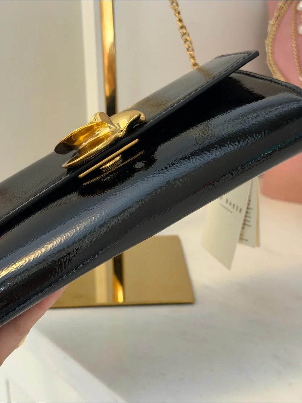 Ted Baker compact patent